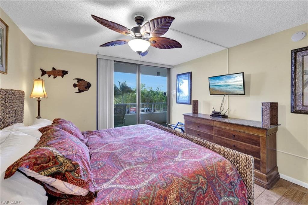 440 Seaview Ct 203, Marco Island, FL 34145-16