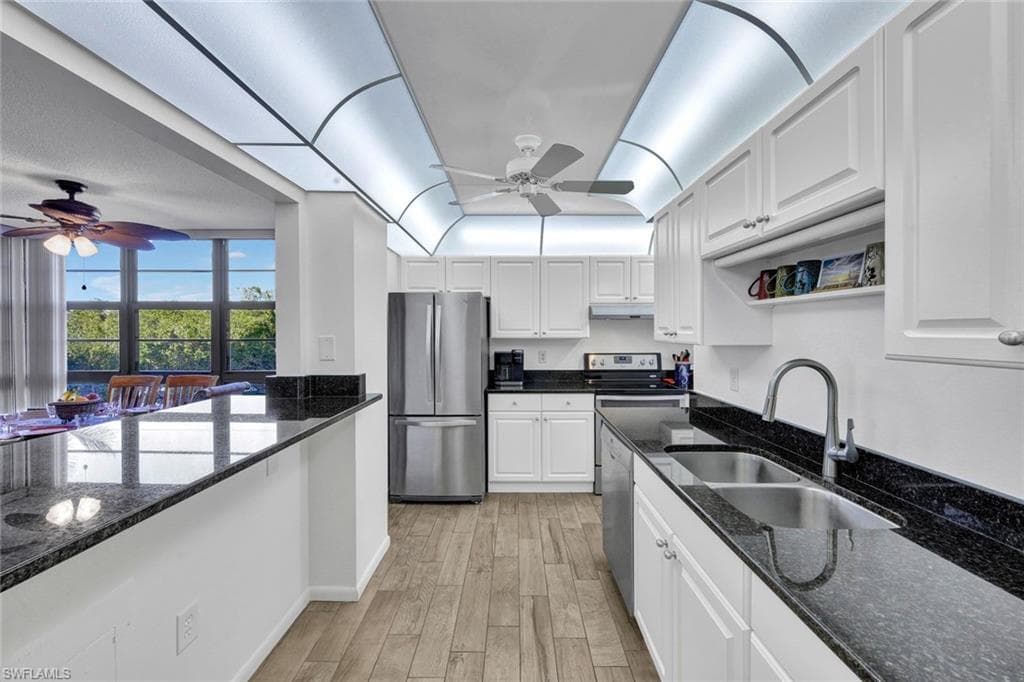 440 Seaview Ct 203, Marco Island, FL 34145-7