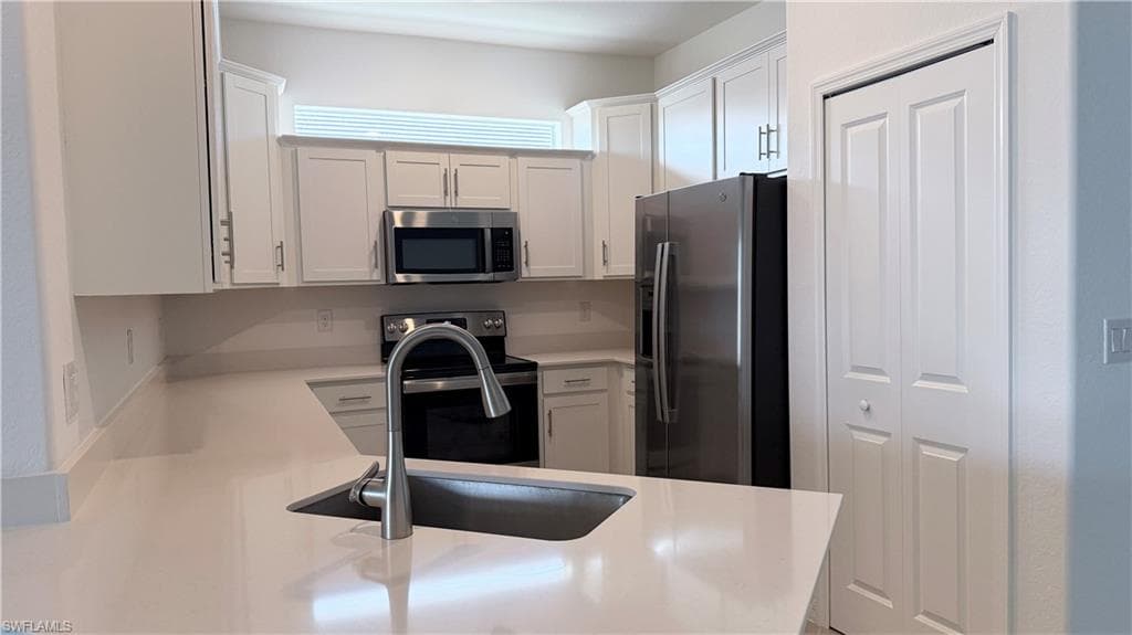 2011 Vermont Ln, Naples, FL 34120-9