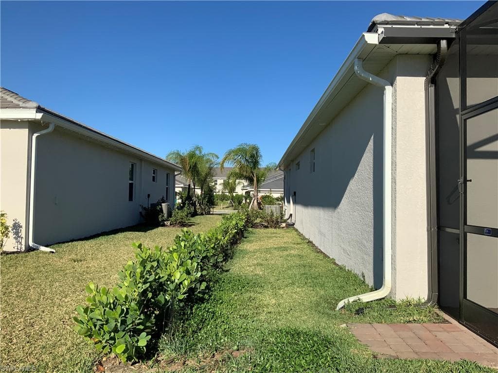 2011 Vermont Ln, Naples, FL 34120-5