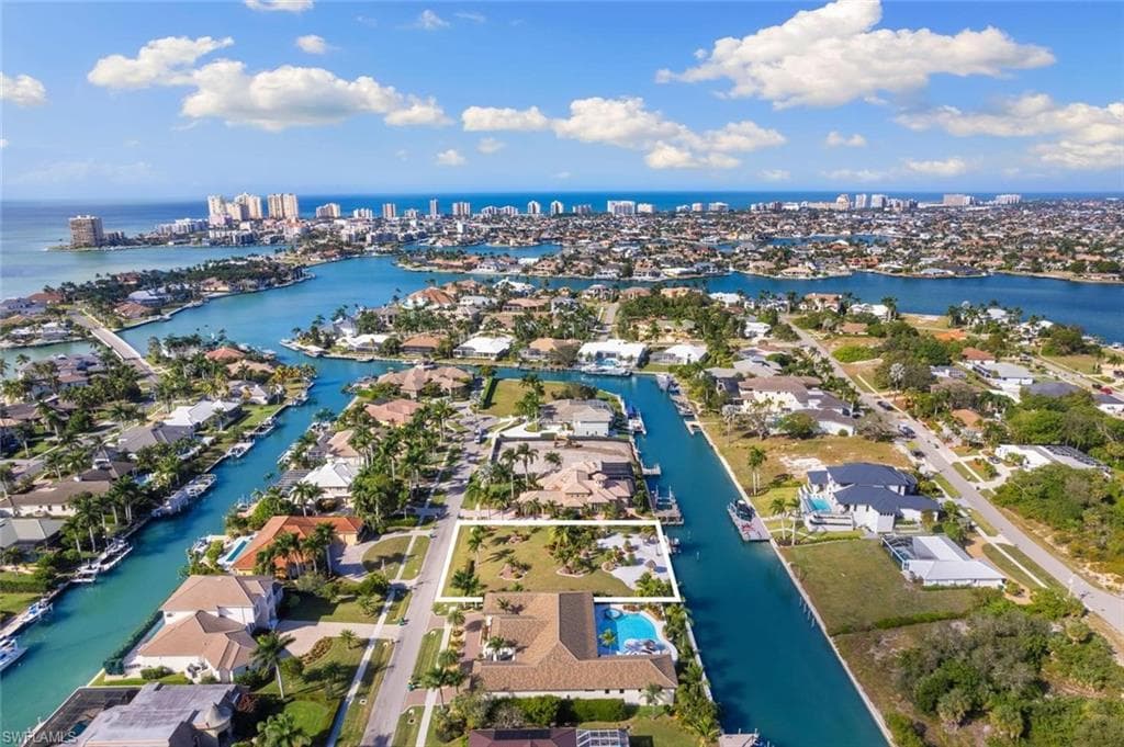 1668 Mcilvaine Ct, Marco Island, FL 34145-10