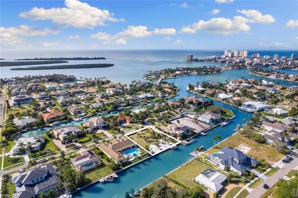 1668 Mcilvaine Ct, Marco Island, FL 34145-8