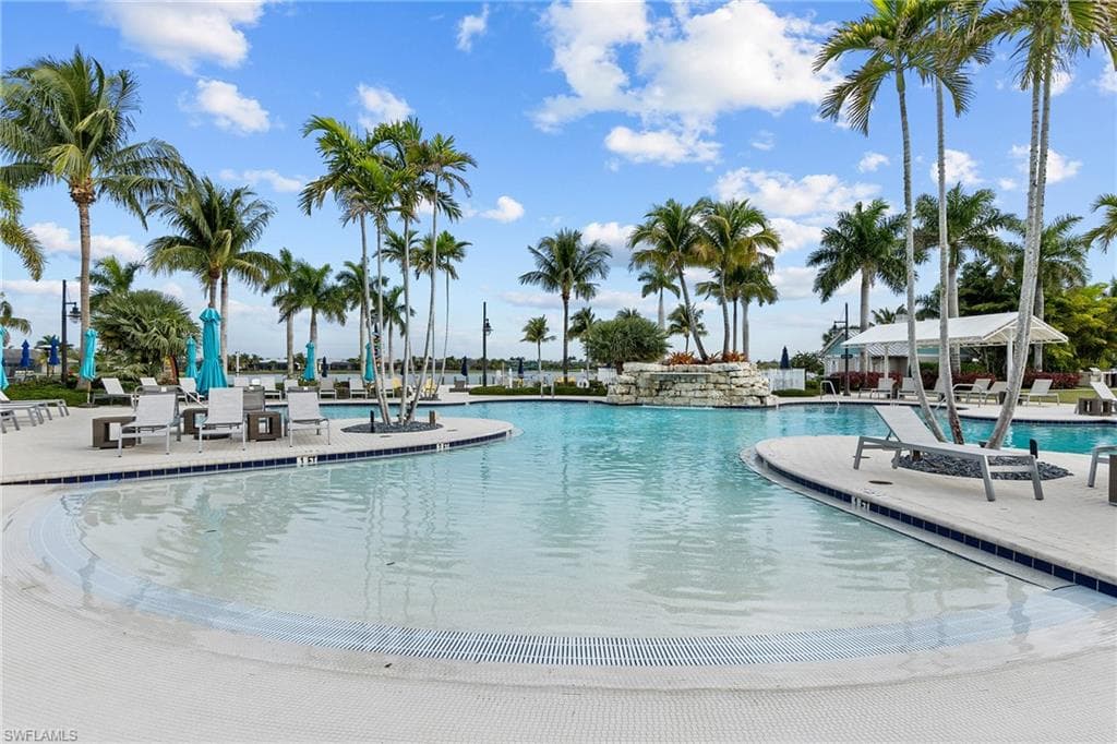 14540 Topsail Dr, Naples, FL 34114-11