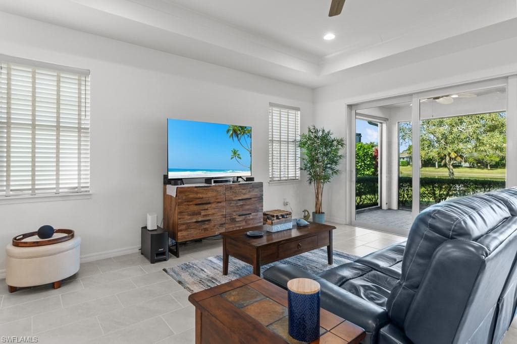 14540 Topsail Dr, Naples, FL 34114-16