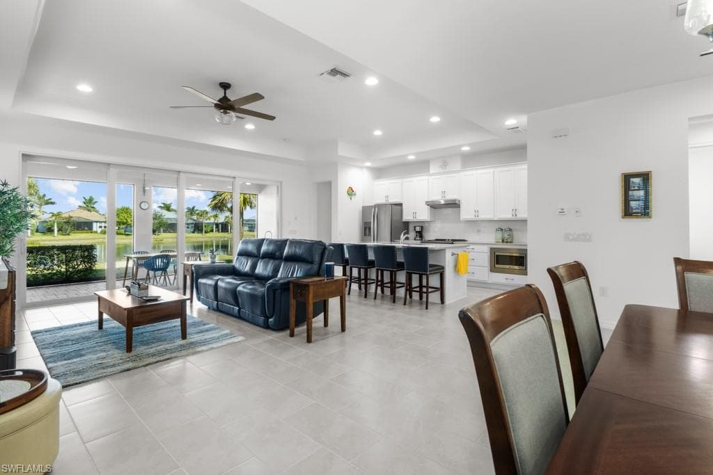 14540 Topsail Dr, Naples, FL 34114-18