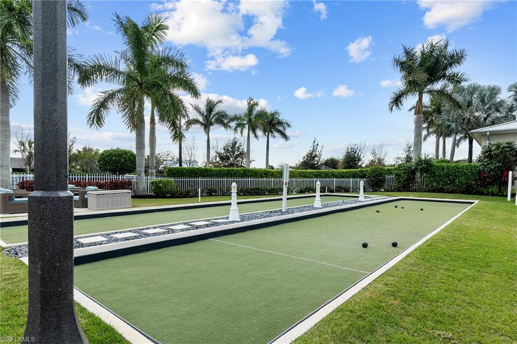 14540 Topsail Dr, Naples, FL 34114-7