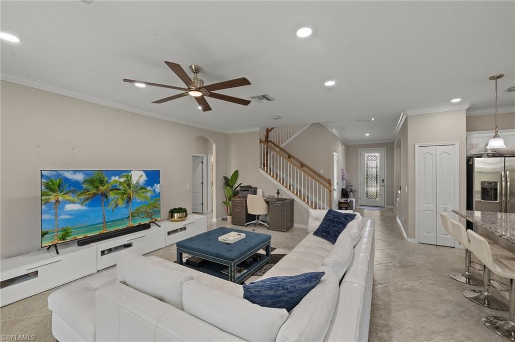 4260 Raffia Palm Cir, Naples, FL 34119-4
