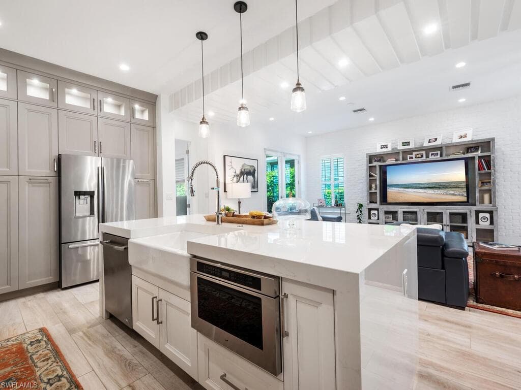14167 Nautica Ct, Naples, FL 34114-13