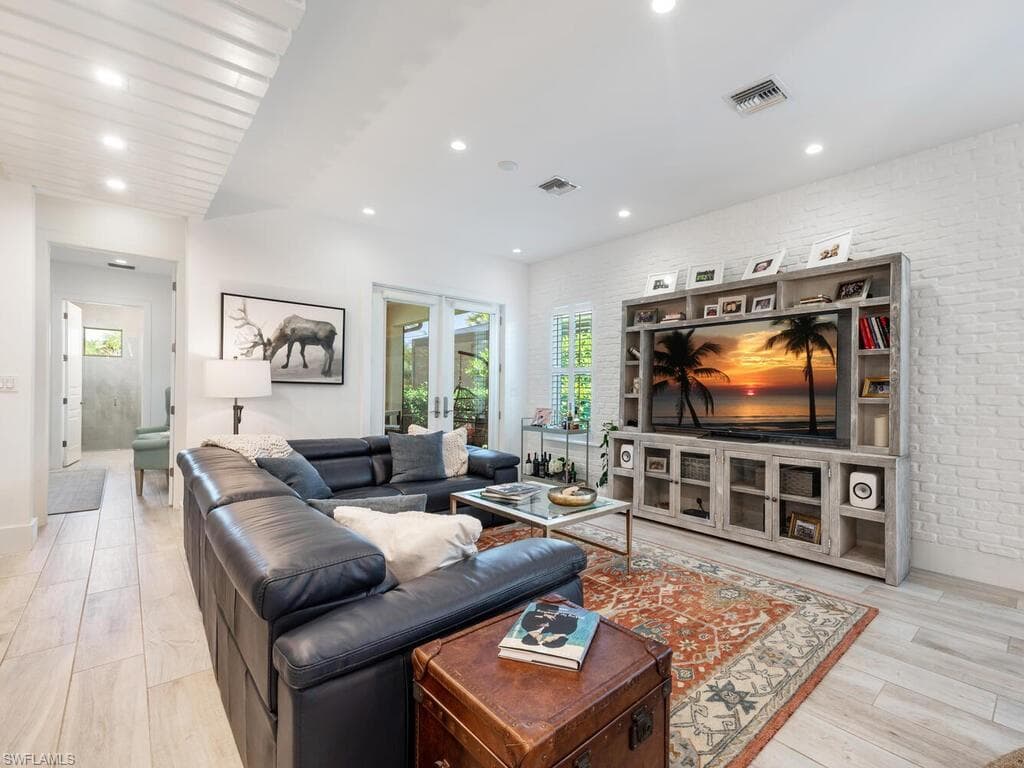 14167 Nautica Ct, Naples, FL 34114-8