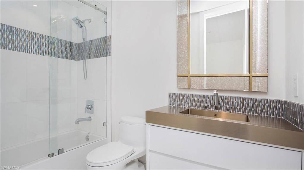 1798 Holiday Ln, Naples, FL 34104-27