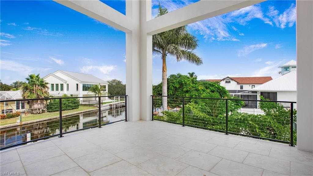 1798 Holiday Ln, Naples, FL 34104-29