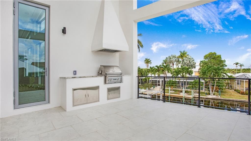 1798 Holiday Ln, Naples, FL 34104-30