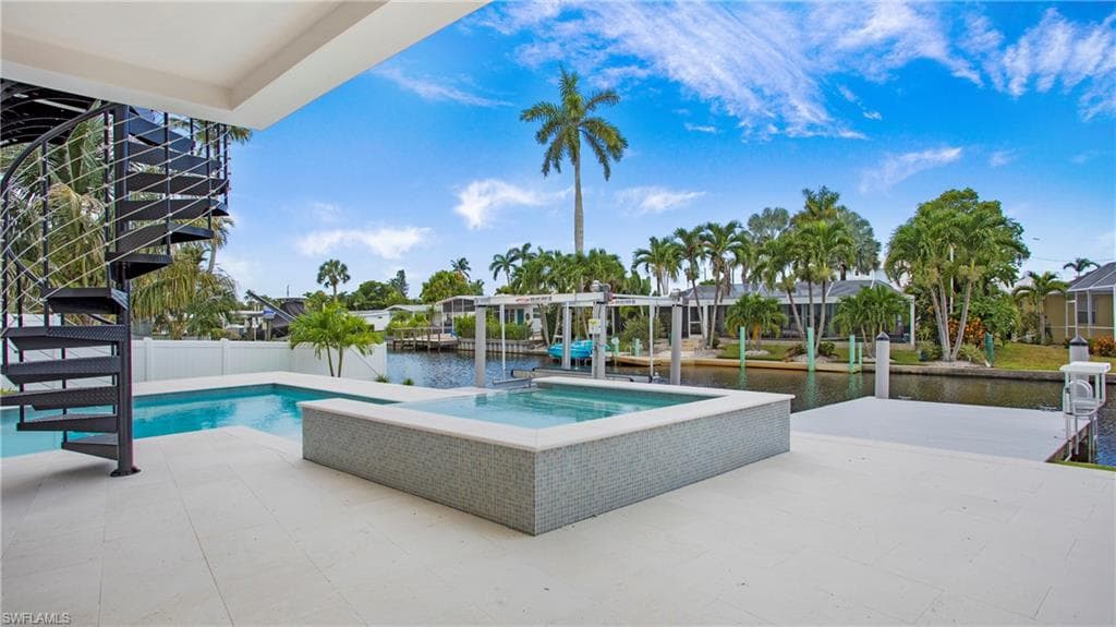 1798 Holiday Ln, Naples, FL 34104-33