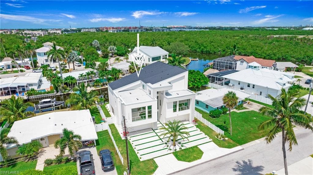 1798 Holiday Ln, Naples, FL 34104-41