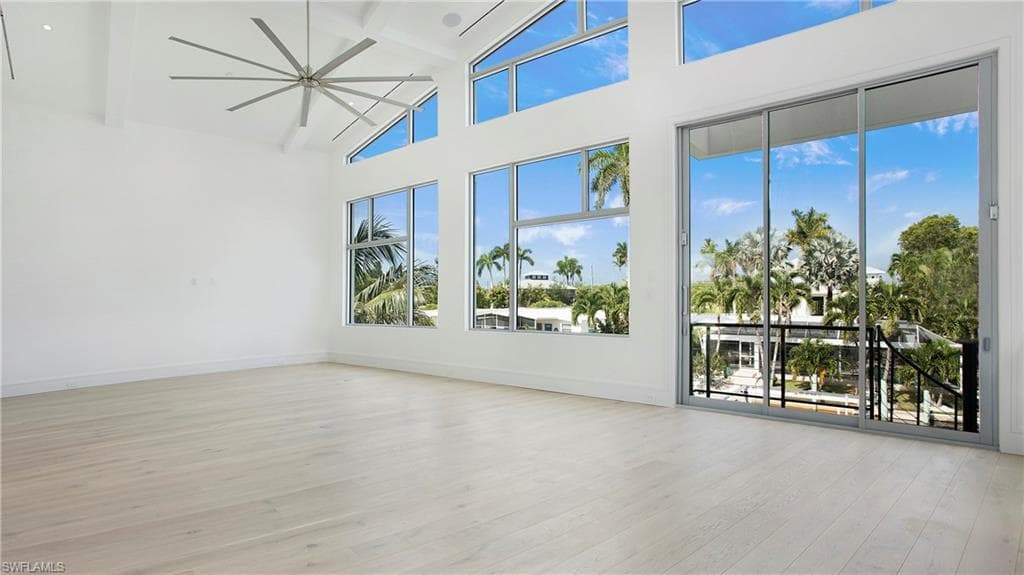 1798 Holiday Ln, Naples, FL 34104-8