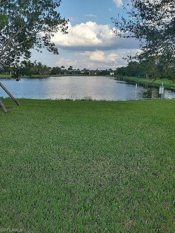 14658 Topsail Dr, Naples, FL 34114-24