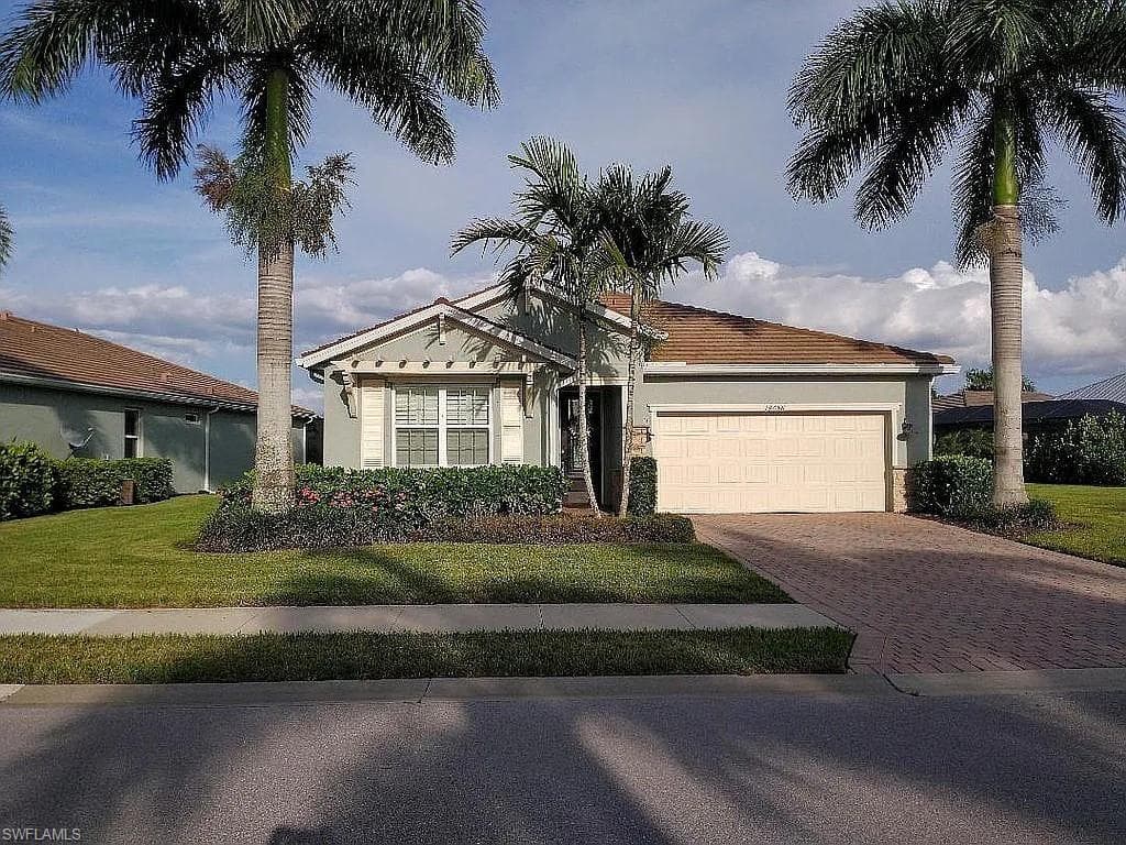 14658 Topsail Dr, Naples, FL 34114-4