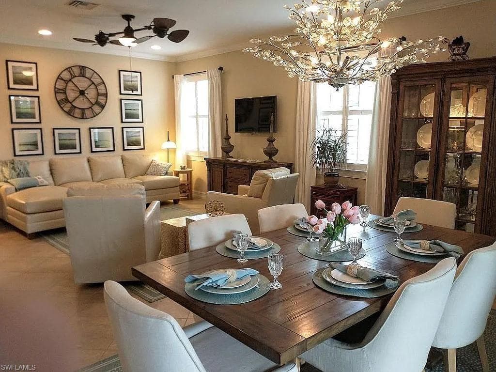 14658 Topsail Dr, Naples, FL 34114-8