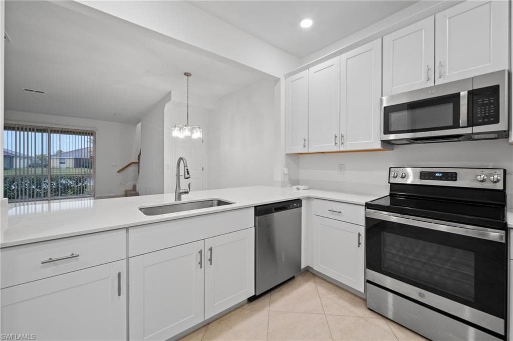2878 Blossom Way, Naples, FL 34120-14