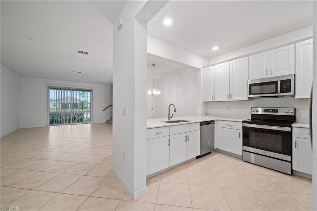 2878 Blossom Way, Naples, FL 34120-16