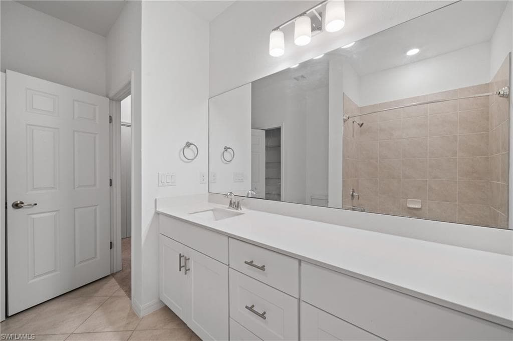 2878 Blossom Way, Naples, FL 34120-29