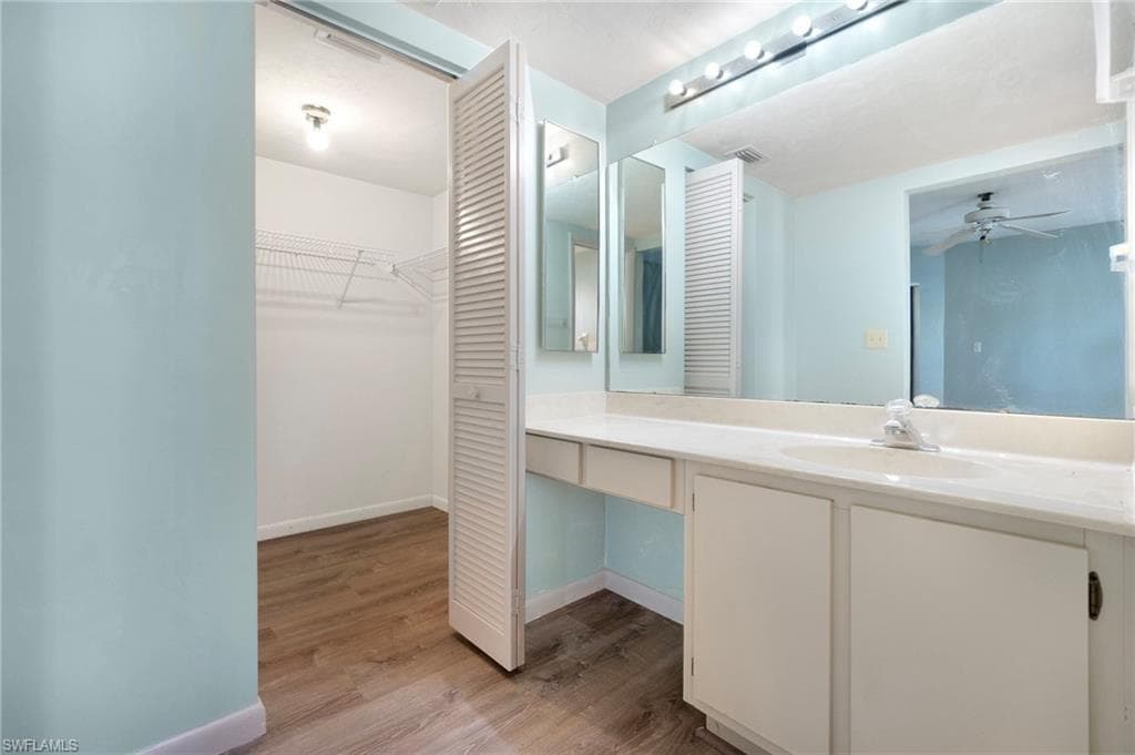 1814 Kings Lake Blvd 201, Naples, FL 34112-15