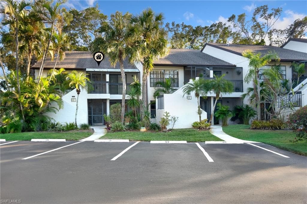 1814 Kings Lake Blvd 201, Naples, FL 34112-1