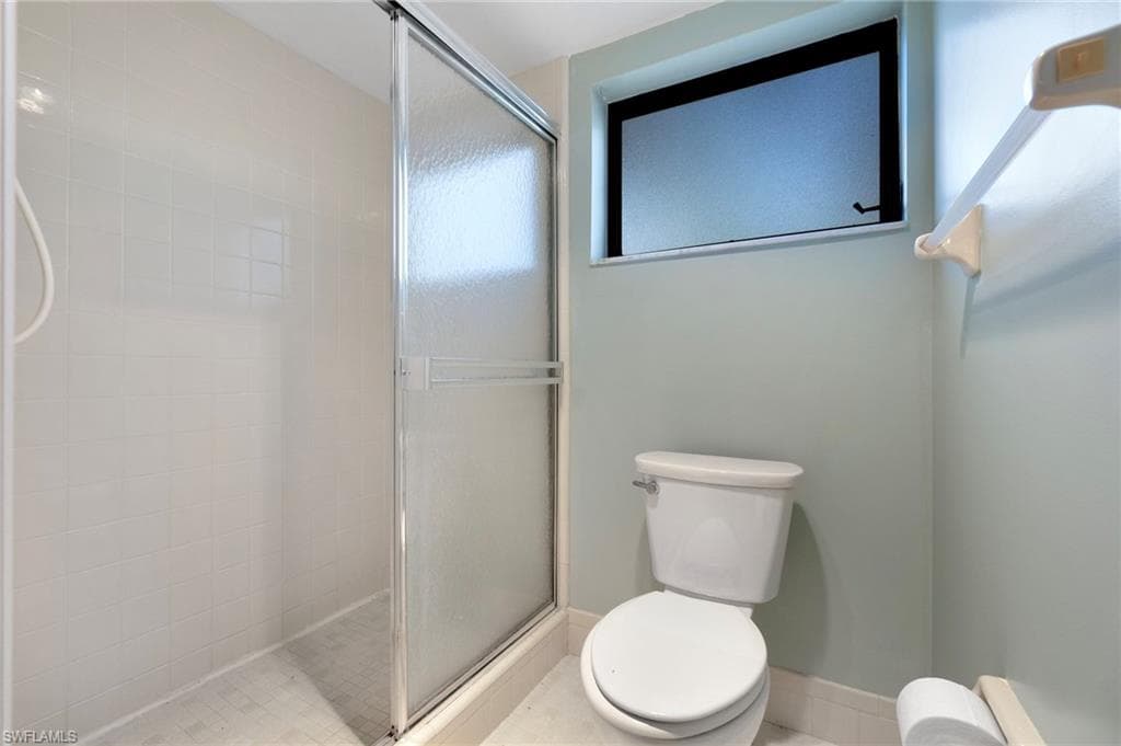 1814 Kings Lake Blvd 201, Naples, FL 34112-19