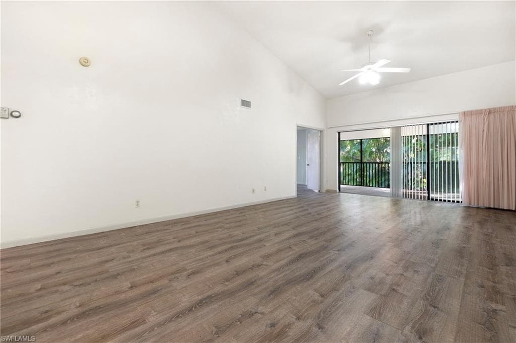 1814 Kings Lake Blvd 201, Naples, FL 34112-8