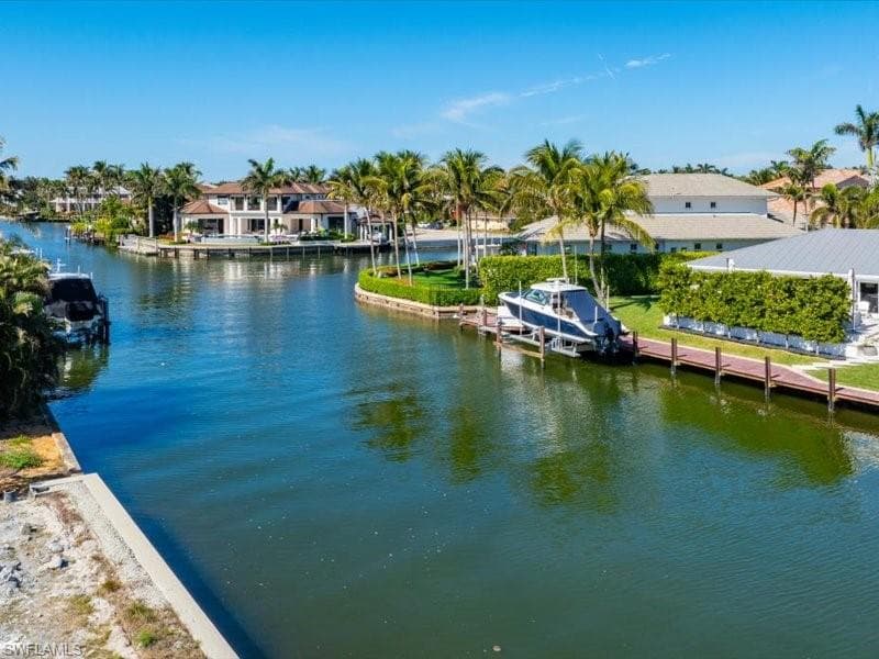 625 21st Ave S, Naples, FL 34102-4
