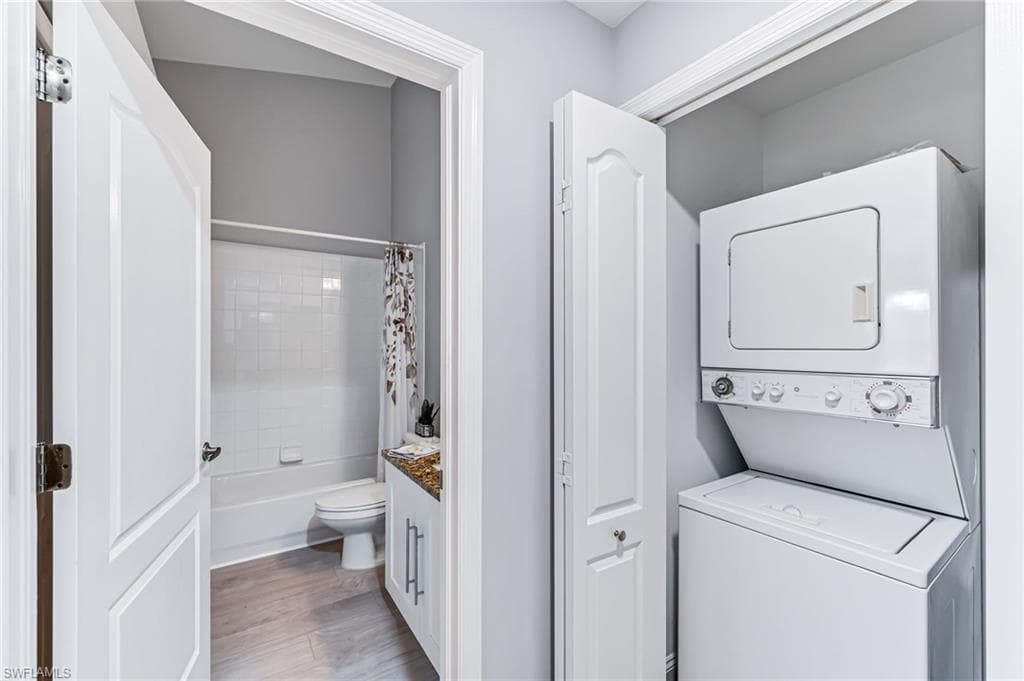 8075 Tiger Cv 1711, Naples, FL 34113-18