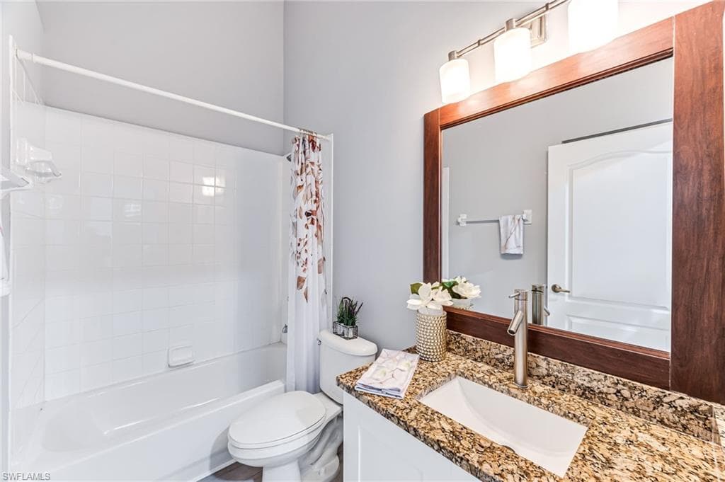 8075 Tiger Cv 1711, Naples, FL 34113-19