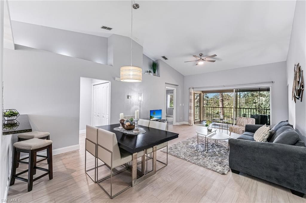 8075 Tiger Cv 1711, Naples, FL 34113-1