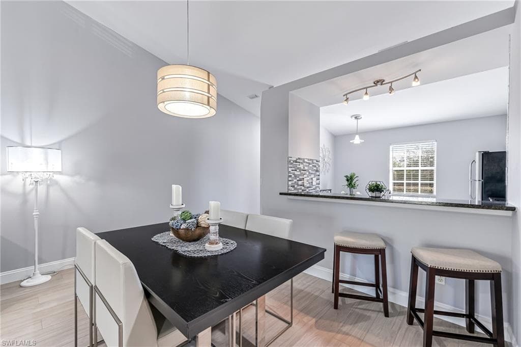 8075 Tiger Cv 1711, Naples, FL 34113-6