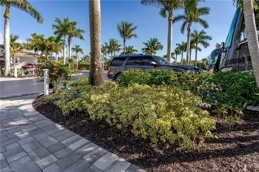 13467 Snook Cir, Naples, FL 34114-14
