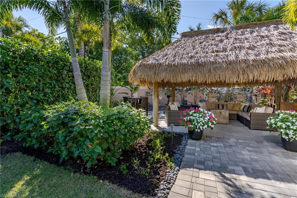 13467 Snook Cir, Naples, FL 34114-2