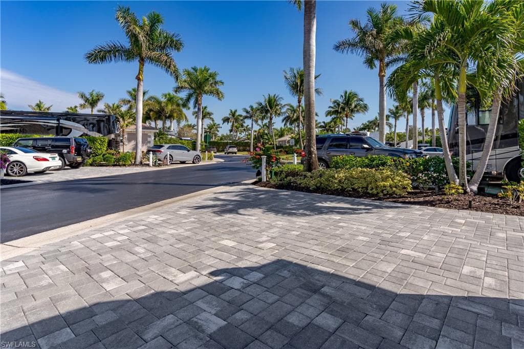 13467 Snook Cir, Naples, FL 34114-29