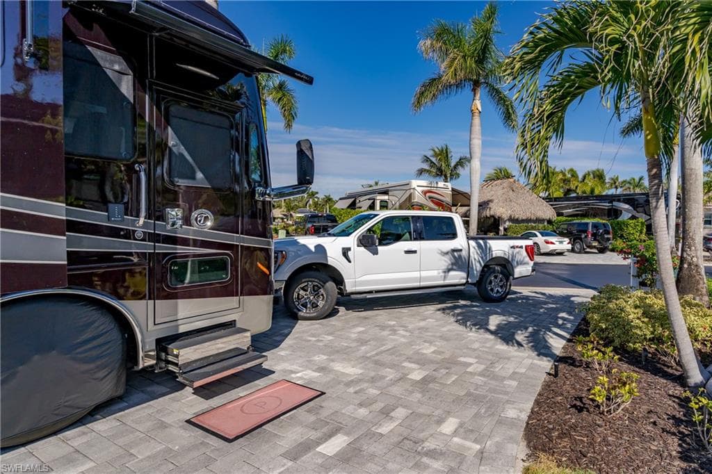 13467 Snook Cir, Naples, FL 34114-34