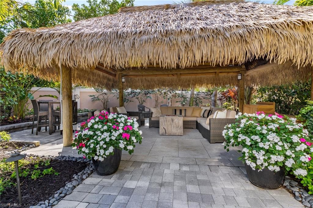 13467 Snook Cir, Naples, FL 34114-3