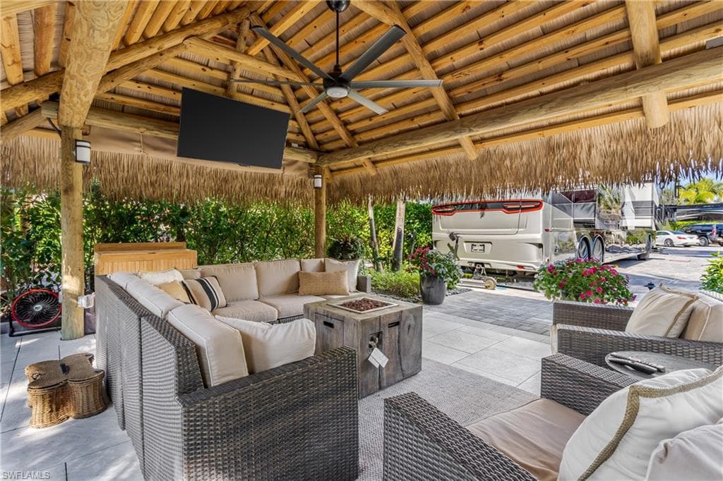 13467 Snook Cir, Naples, FL 34114-4