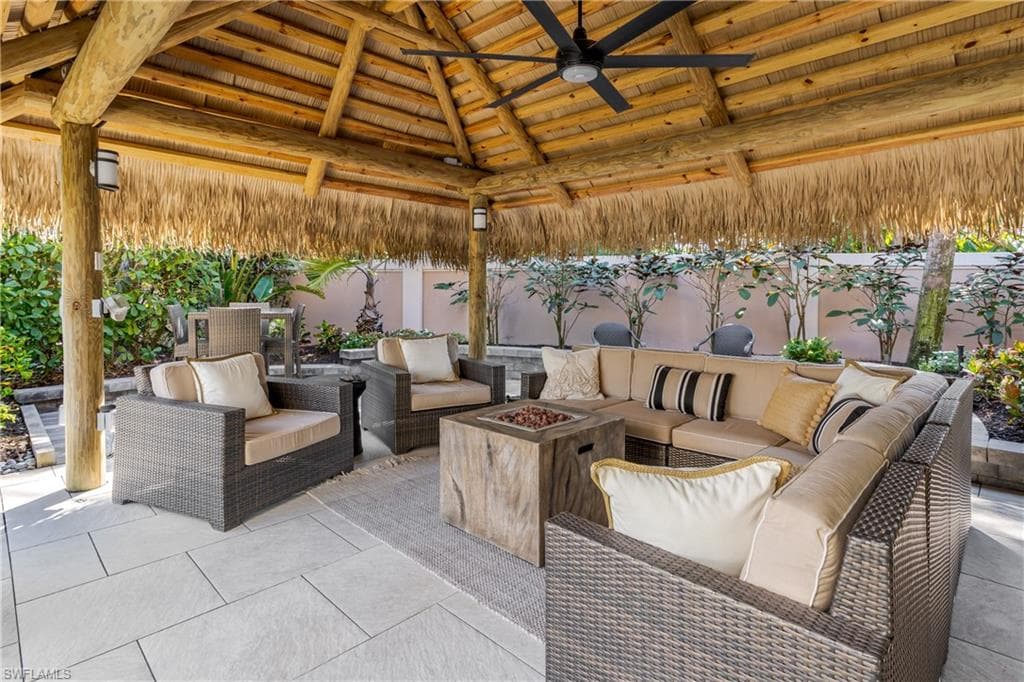 13467 Snook Cir, Naples, FL 34114-6