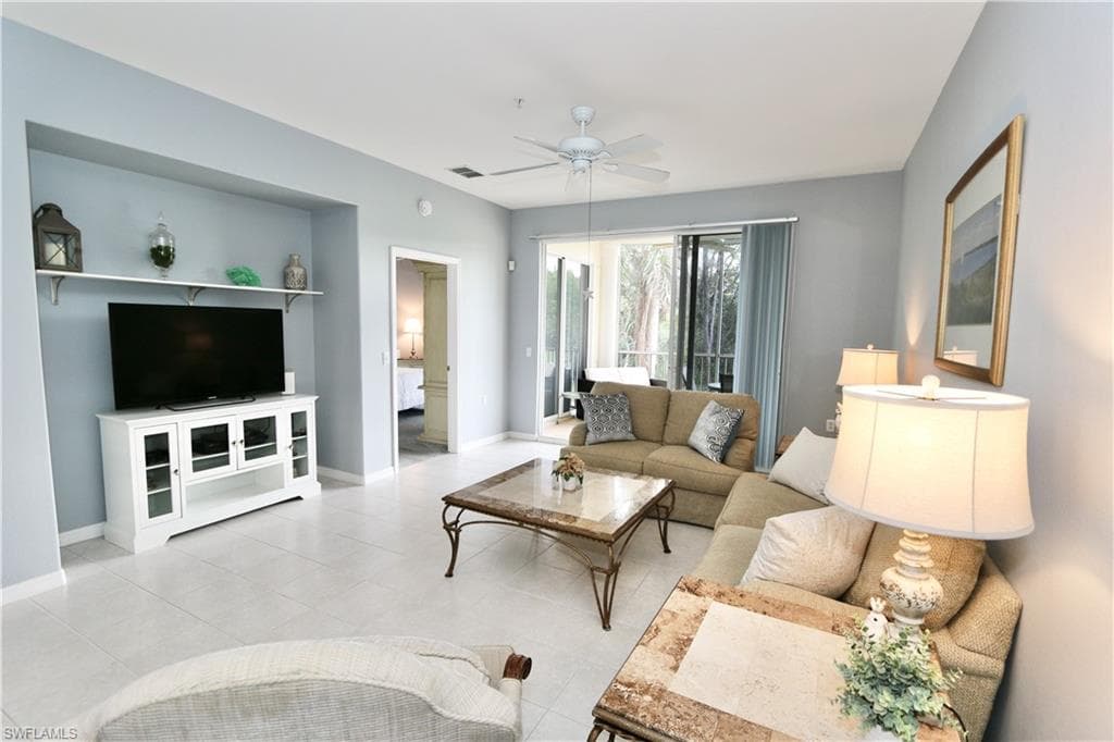 4844 Hampshire Ct 106, Naples, FL 34112-9