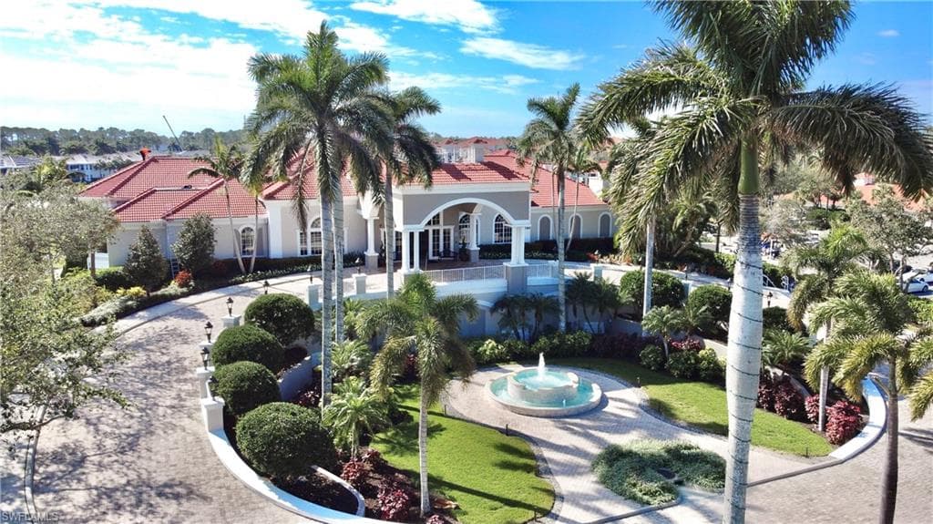 4844 Hampshire Ct 106, Naples, FL 34112-1