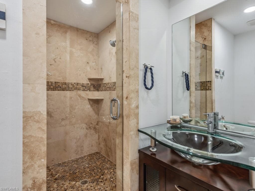 415 Swiss Ct, Marco Island, FL 34145-26