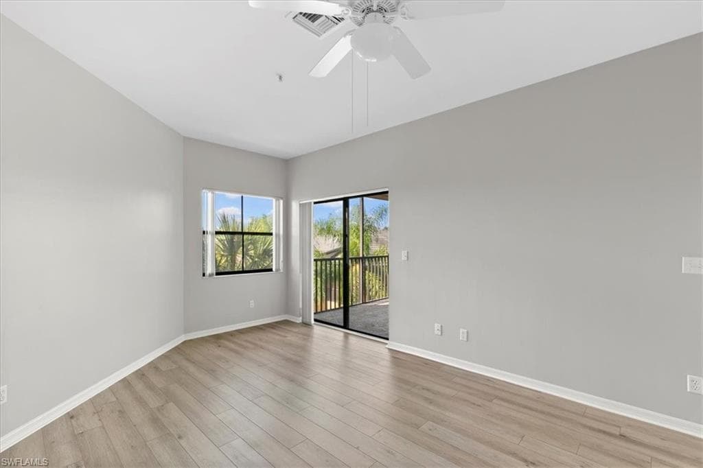 195 Vintage Cir E304, Naples, FL 34119-10