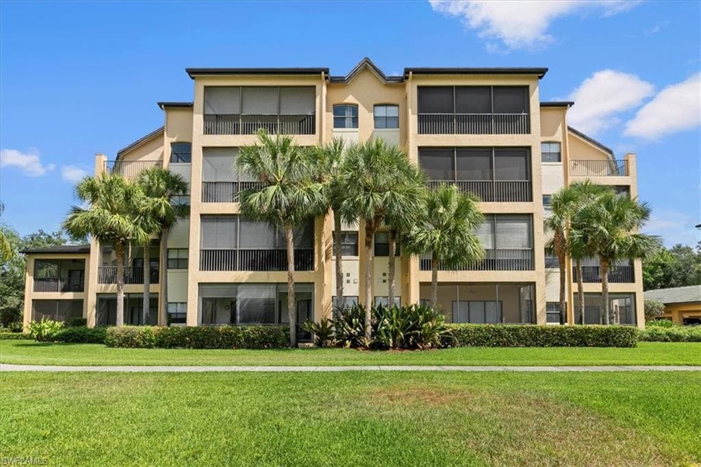195 Vintage Cir E304, Naples, FL 34119-21