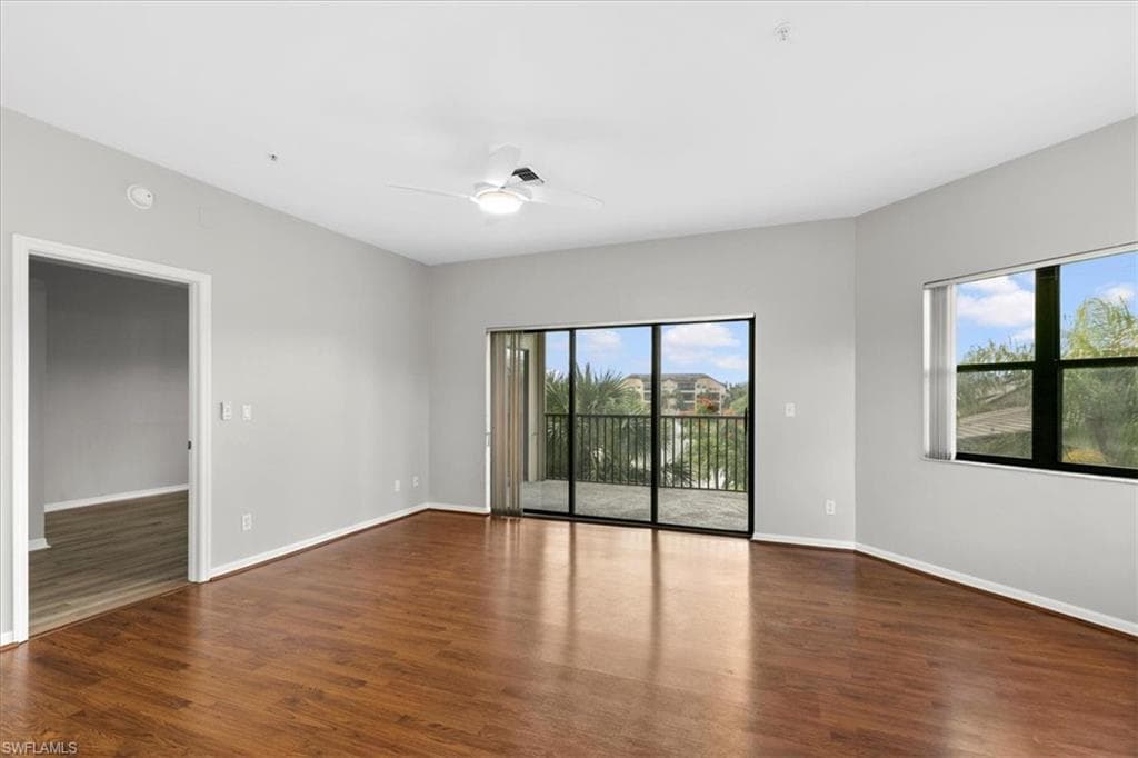 195 Vintage Cir E304, Naples, FL 34119-4