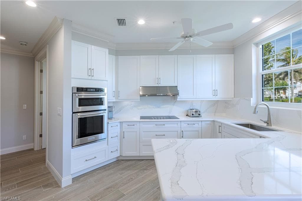 150 Colonade Cir 902, Naples, FL 34103-14