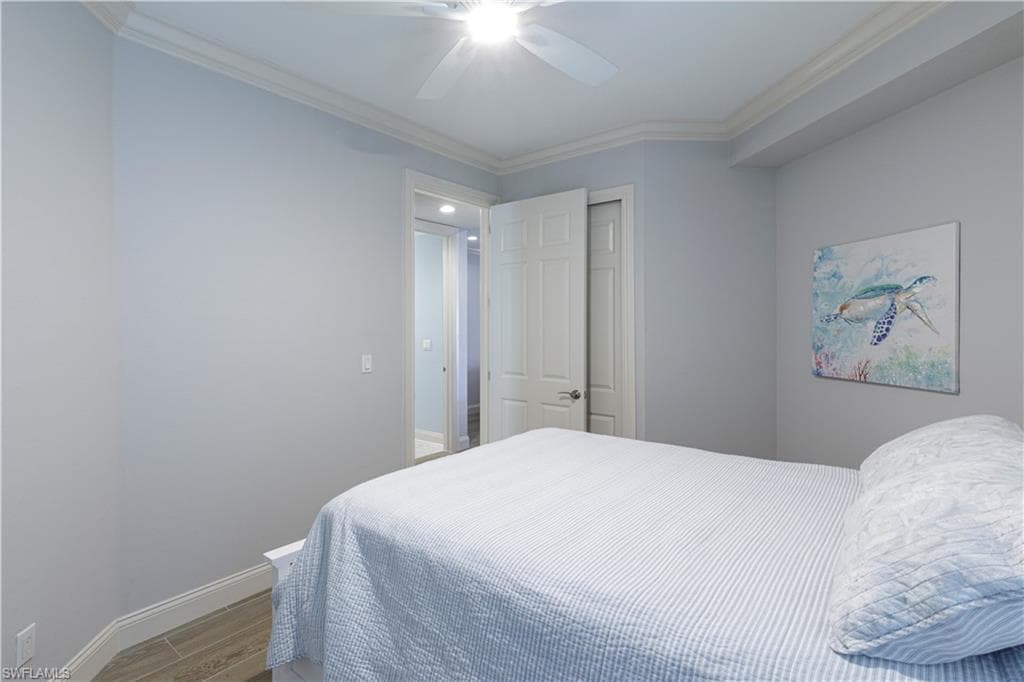 150 Colonade Cir 902, Naples, FL 34103-24