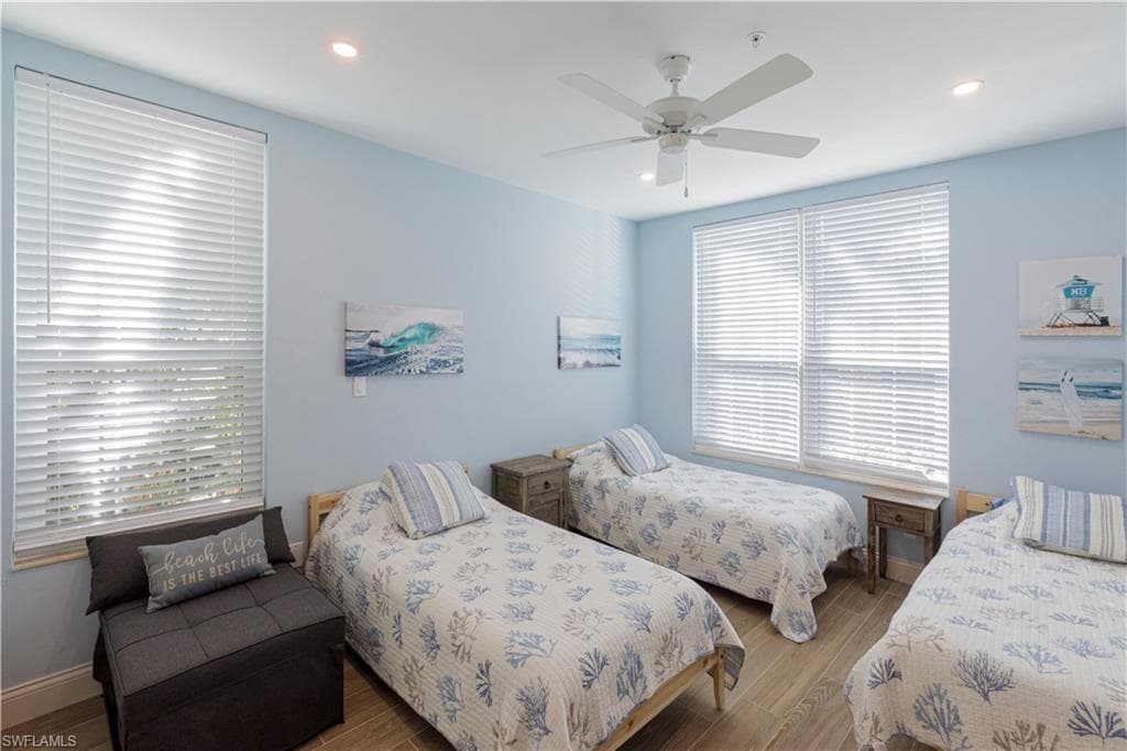150 Colonade Cir 902, Naples, FL 34103-26